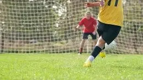 红军3-1击败蓝月，英超积分榜上独占鳌头，曼城暂列第四